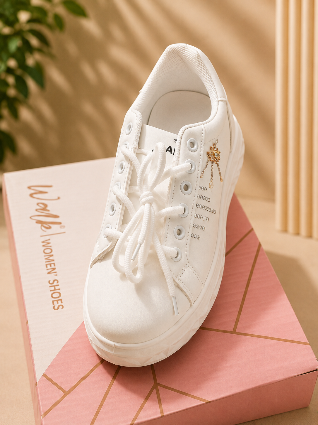 WHITE SNEKARS FOR LADIES HWY-513