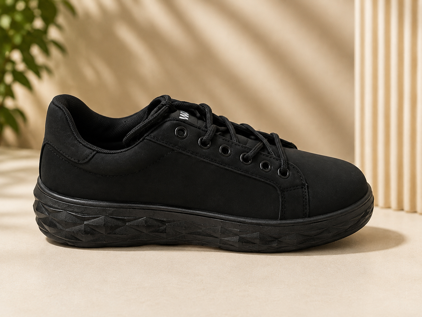 BLACK SNEAKER FOR LADIES HWY-513